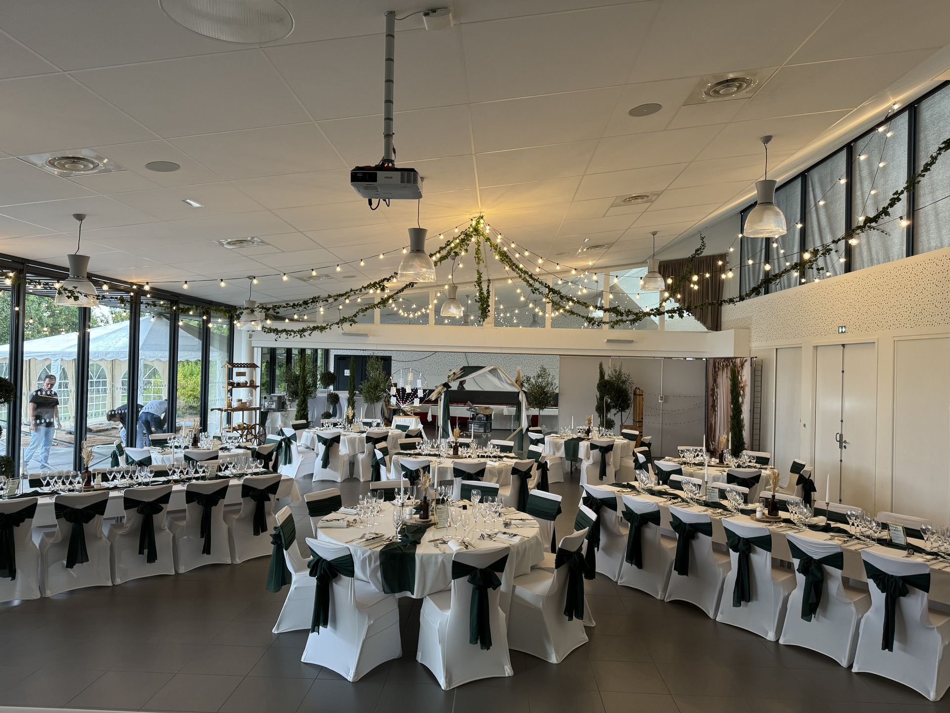 decoration salle plafond vert sapin la Renaudiere Espace Renaudin decoration salle plafond vert sapin la Renaudiere Espace Renaudin